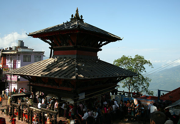 Идуистский храм Манакамана 